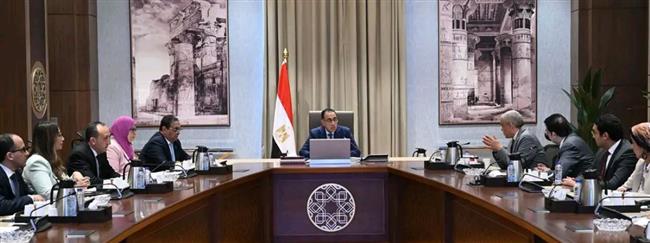 مدبولي يلتقي مسئولي مجموعة "العربي" 