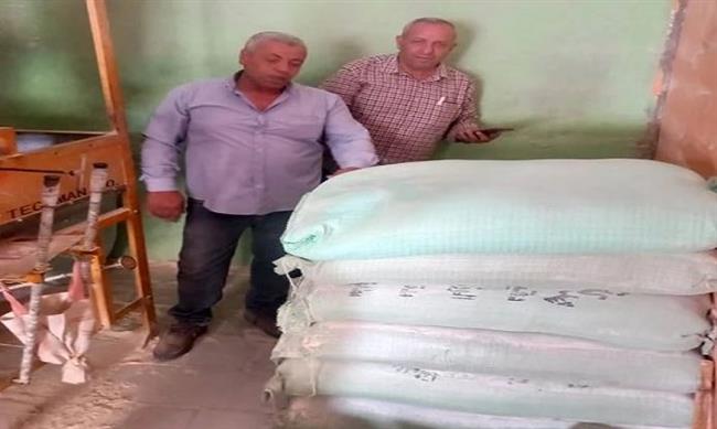 البحيرة.. ضبط طن دقيق مدعم للبيع بالسوق السوداء ومبيدات وأسمدة فاسدة