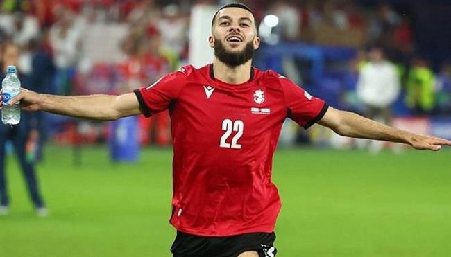 بعد تألقه في اليورو.. ميتز الفرنسي يضم المهاجم الجورجي ميكاتدزي بشكل نهائي