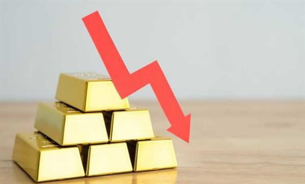 تراجع أسعار الذهب مع ترقب بيانات اقتصادية أمريكية