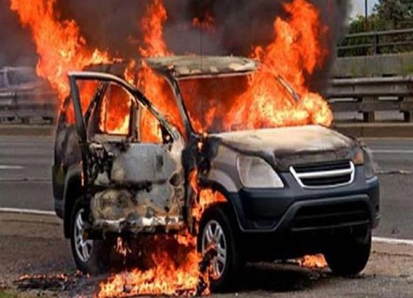 حريق بسيارة داخل محطة وقود فى كوم أمبو بأسوان والحماية المدنية تحاول السيطرة