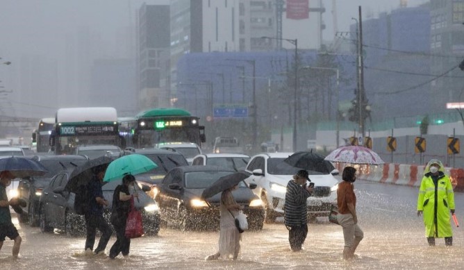 مصرع 5 أشخاص جراء الأمطار الغزيرة بـ كوريا الجنوبية