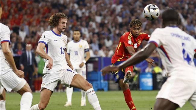 يورو 2024 .. دي لافوينتي: محظوظون أن لامين يامال يمثل إسبانيا