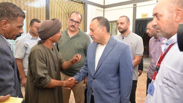 محافظ أسيوط يتفقد مستشفى أبنوب تمهيداً لإنشاء المستشفى النموذجى الجديد