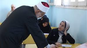 اليوم.. طلاب العلمي بالثانوية الأزهرية يؤدون امتحان الكيمياء