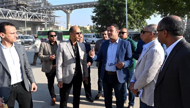 بالصور.. تفاصيل جولة وزير الإسكان "8 الصبح" بالقاهرة الجديدة