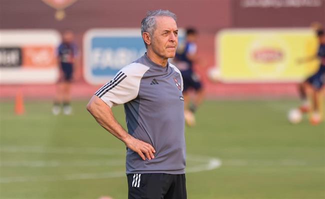 الدوري المصري .. كولر يعلن عن مفاجآت بالجملة في قائمة الأهلي لمواجهة بيراميدز 
