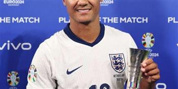   "أولي واتيكينز" أفضل لاعب في مباراة إنجلترا وهولندا بنصف نهائي اليورو