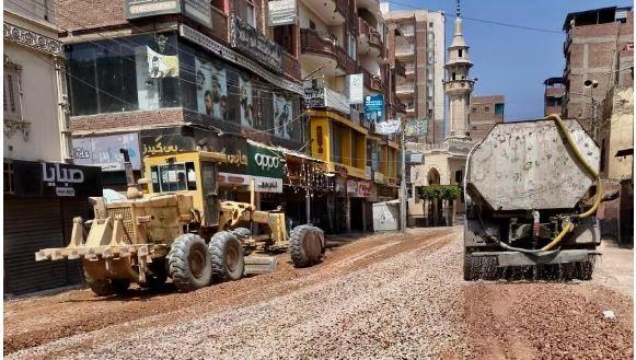 محافظ الغربية يتابع أعمال رصف وتطوير شارع الجمهورية بالسنطة