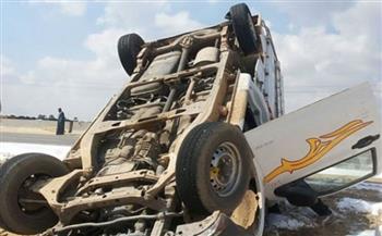  إصابة 16 شخصا فى حادث انقلاب سيارة ربع نقل بطريق أسيوط الغربى
