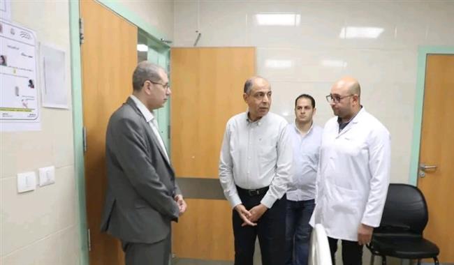محافظ المنيا يشدد على أعمال النظافة داخل مستشفى ملوي التخصصي 