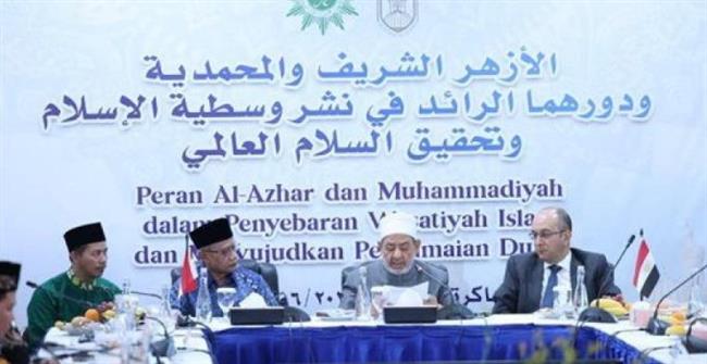 شيخ الأزهر: ارتباط الأمة المحمدية بنبي الإنسانية (ﷺ) ارتباط وثيق لا تزيده الأيام إلا رسوخا وثباتا