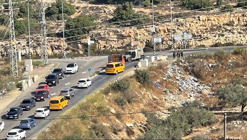 الاحتلال الإسرائيلي يغلق حاجز عطارة العسكري شمال رام الله