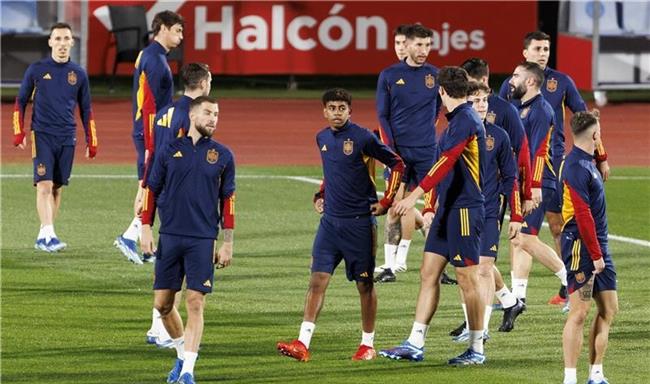استعداداً لـ نهائي اليورو أمام إنجلترا غدًا.. المنتخب الإسباني ينهي تدريباته