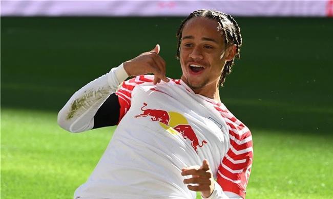 باريس سان جيرمان: 70 مليون يورو للموافقة على رحيل "سيمونز"