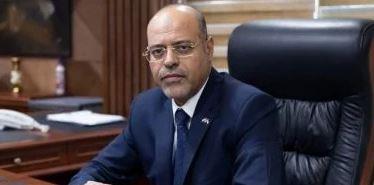 العمل: توفير جميع الإمكانات لتقديم الخدمات للمواطنين بشكل لائق وكريم
