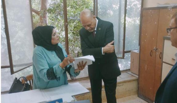 وزير العمل يقوم بزيارة مفاجأة في مديرية عمل الجيزة 
