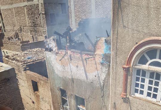 السيطرة على حريق منزل من طابقين بوسط مدينة الأقصر دون خسائر