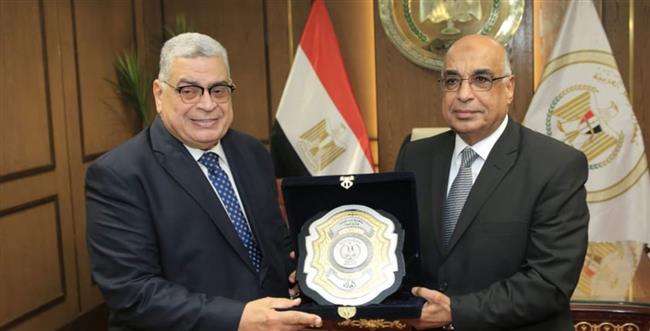 رئيس مجلس الدولة يقدم التهنئة لـ وزير العدل بمناسبة توليه منصبه الوزاري