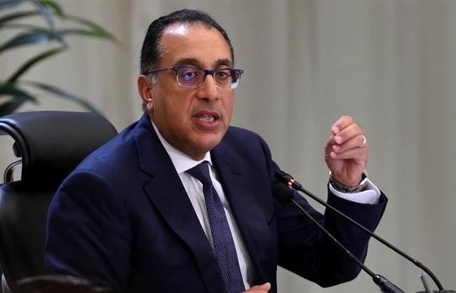 حقيقة عودة "الأحد" يوم عمل للموظفين "أون لاين".. بيان حكومي
