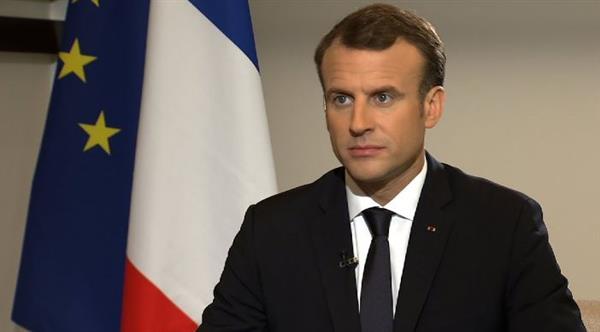 الرئيس الفرنسي يقبل استقالة الحكومة ويكلف جابرييل أتال بتسيير الأعمال