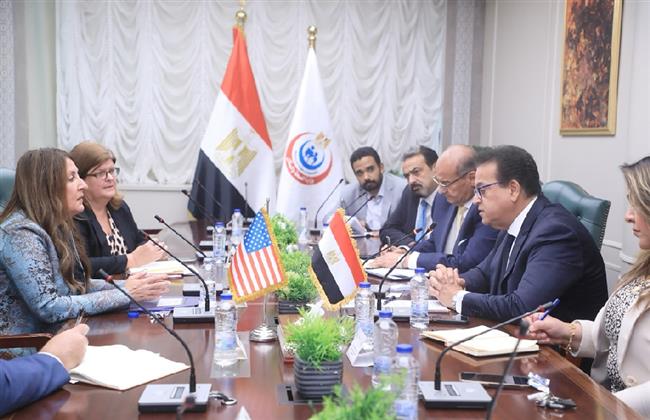 وزير الصحة يبحث مع السفيرة الأمريكية بالقاهرة التعاون في مجال التنمية البشرية