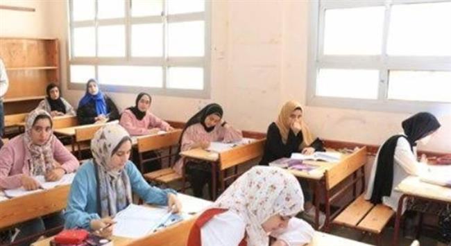 "التعليم": طالبة بالثانوية العامة تتعدى لفظيا على مراقب وفتح تحقيق حيال الواقعة