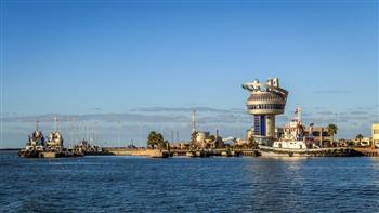   ميناء دمياط يتداول 33 سفينة للحاويات والبضائع العامة