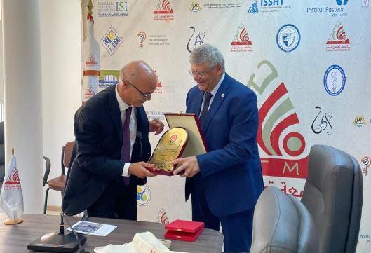 رئيس الجامعة اليابانية يشارك بفعاليات القمة الرابعة لجامعات اليابان وشمال إفريقيا بتونس