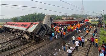   مصرع 4 أشخاص وإصابة آخرين جراء خروج قطار عن مساره في الهند