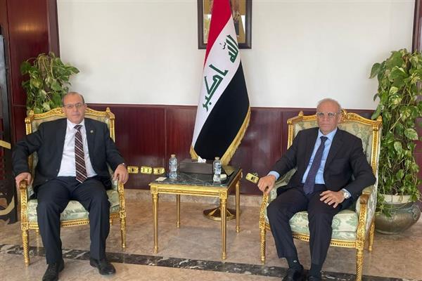 "لعجوزي" يهنئ السفير العراقي لدى مصر على توليه منصبه الجديد