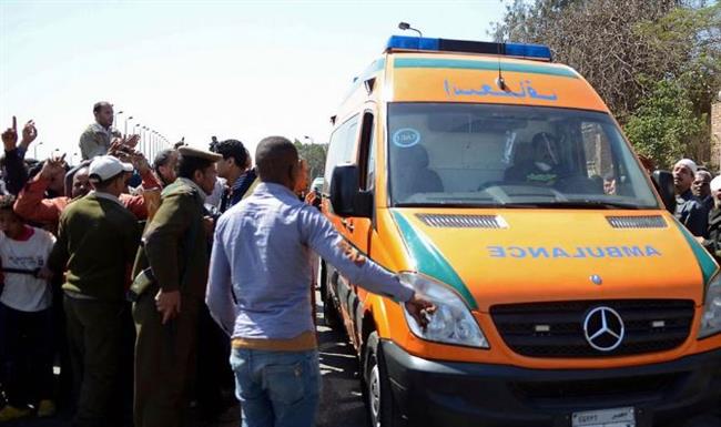 بالأسماء.. 9 مصابين إثر انقلاب سيارة بطريق وادي النطرون - العلمين
