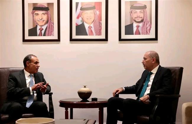 وزير الخارجية يلتقي نظيره الأردني بعمان لبحث مشاورات سياسية 