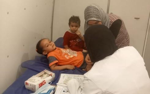 "صحة قنا" الكشف على 706 مواطنين في قافلة طبية بنجع حمادي