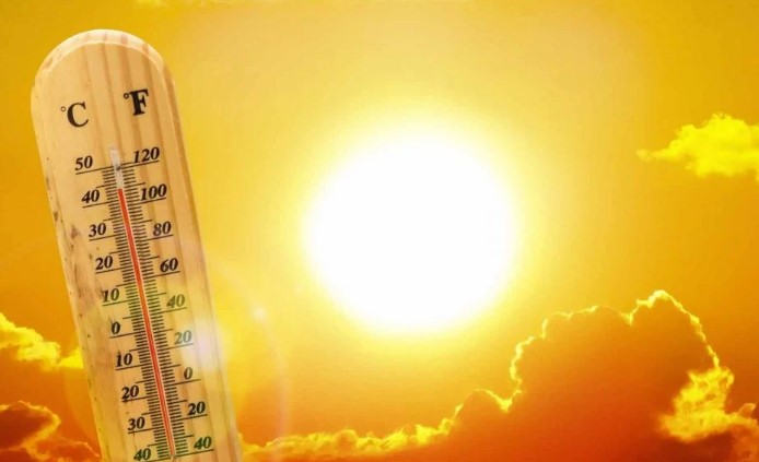 الأرصاد : طقس الغد شديد الحرارة.. والعظمى بالقاهرة 37
