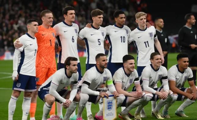 7 شروط.. فتح باب الترشح لتدريب المنتخب الإنجليزي