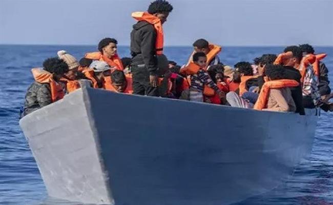 بريطانيا : عدد المهاجرين غير الشرعيين تجاوز 15 ألفا منذ بداية العام