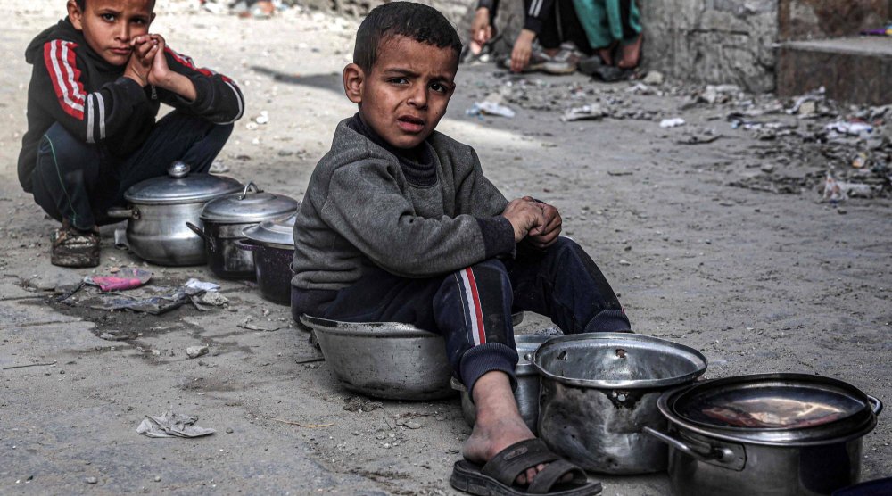 "أونروا": مجاعة تلوح في الأفق مع إجبار 84 ألف شخص على النزوح من غزة