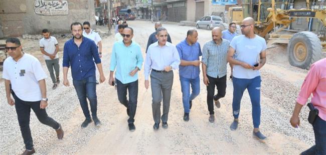 محافظ الغربية يتابع مشروعات الرصف والتطوير بالمحلة الكبرى 