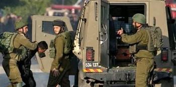 قوات الاحتلال تعتقل 23 فلسطينيا بالضفة الغربية بينهم أسرى سابقون
