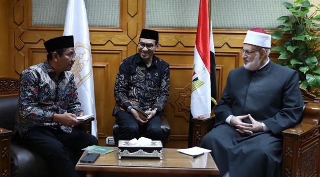 وكيل الأزهر يستقبل وفدًا إندونيسيًا لبحث سبل التعاون في مجال التعليم