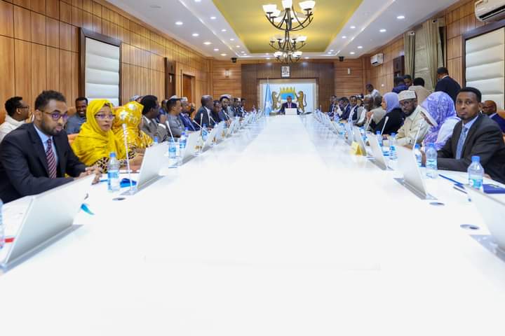 مجلس الوزراء الصومالي يصادق على قانون تشكيل لجنة الانتخابات المستقلة