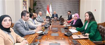 وزير الري يناقش مقترحات الاستفادة من التقنيات الحديثة للتصوير الجوي  