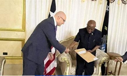 رسالة تهنئة من الرئيس السيسي إلى نظيره الليبيري يسلمها السفير المصري