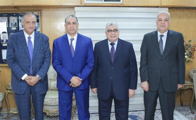 رئيس مجلس الدولة يستقبل نقيب المحامين لتقديم التهنئة