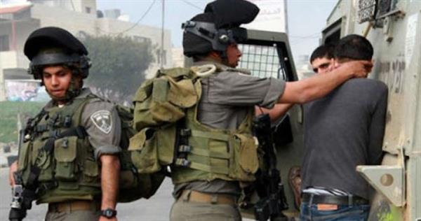 الاحتلال يعتقل 26 فلسطينيًا بالضفة الغربية