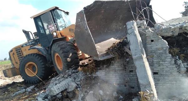 محافظ أسيوط: إزالة 11 حالة تعدٍ على أراضي زراعية ومخالفات بناء