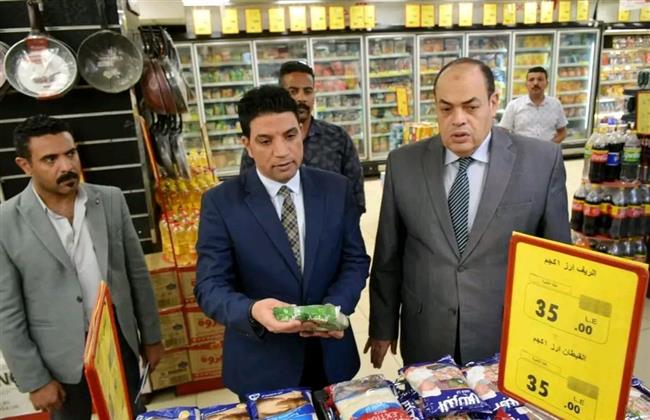 نائب محافظ سوهاج يقود حملة للرقابة على الأسواق وضبط الأسعار