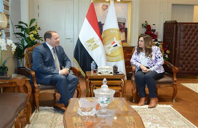 وزيرة التنمية المحلية تلتقي نائب رئيس مجلس إدارة جمعية الأورمان