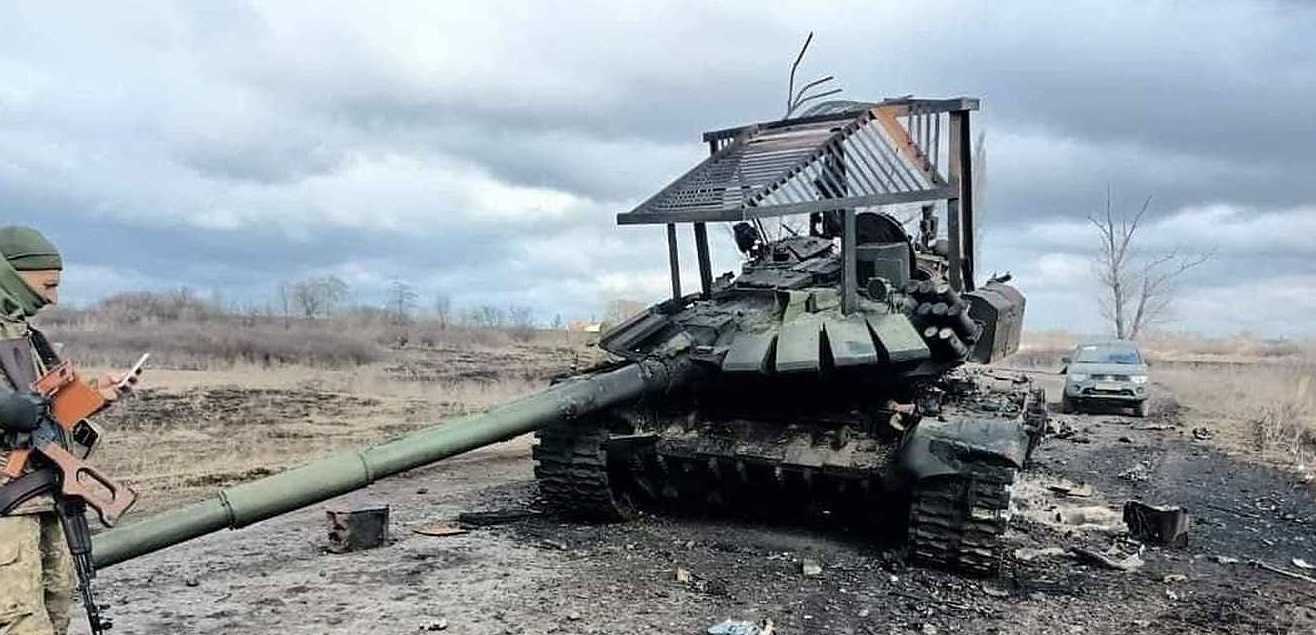 "الداخلية الأوكرانية": دمرنا 22 دبابة روسية خلال الأسبوعين الماضيين
